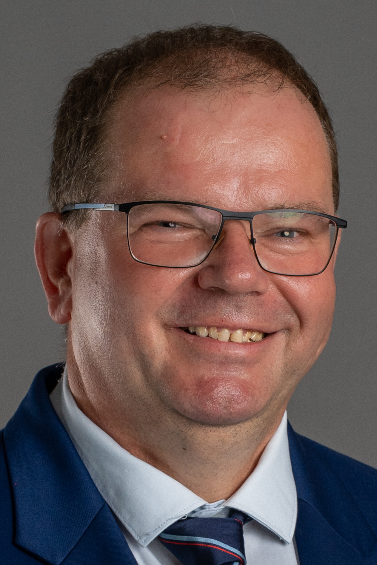Dr. Vári Péter